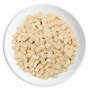 Cubos de pechuga de pollo liofilizados