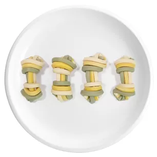 Huesos anudados de batata sin cuero crudo